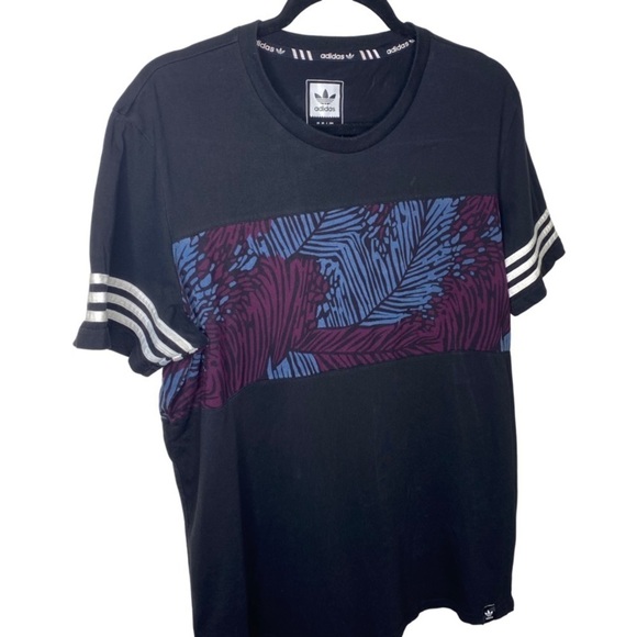 ADIDAS Floral Chest Short Sleeve T-shirt - Large - Picture 2 of 8